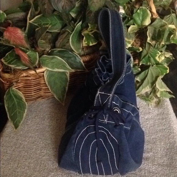 Gap - Picture 3 of 7